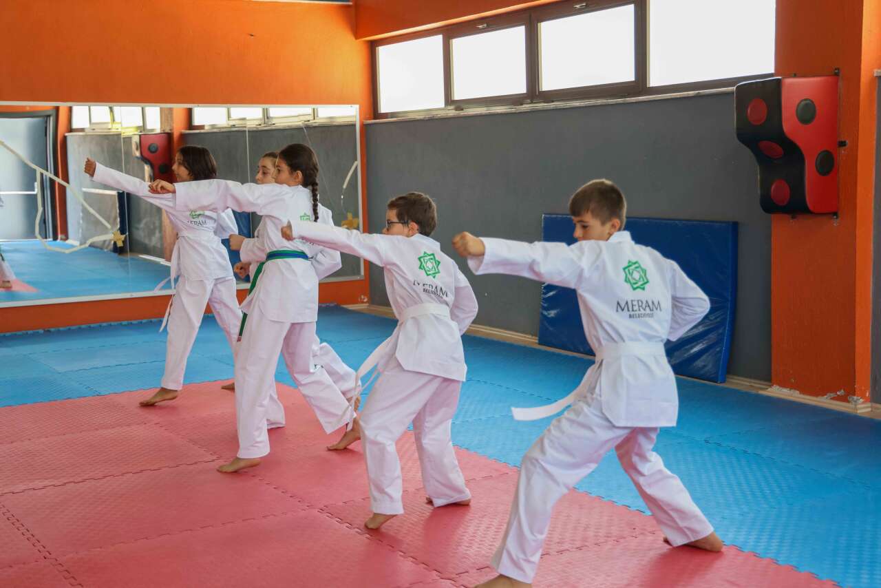 Başkan Kavuş, MEGA Yaz Spor Okulları'nda çocukların heyecanına ortak oldu 12